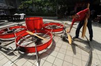 a_homemade_flying_machine_made_by_a_chinese_farmer_640_02.jpg
