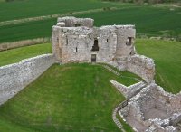 Duffus Castle.jpg